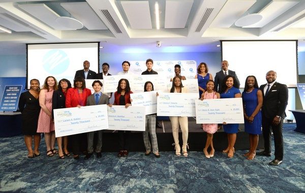 (BPRW) Scholarship Surprise: FPL Awarded ,000 to 10 Local College-Bound Students | Press releases