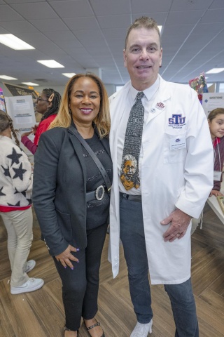 Photo Credit: Ricardo Reyes, Sonshine Communications